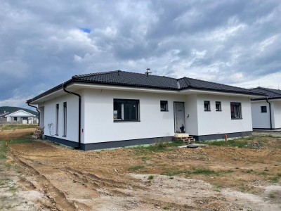 Lednické Rovne